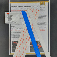 Laden Sie das Bild in den Galerie-Viewer, FlexCurbs Modellbau blau weiss
