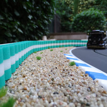 Laden Sie das Bild in den Galerie-Viewer, Modellbau Diorama Curbs grün weiss RAS