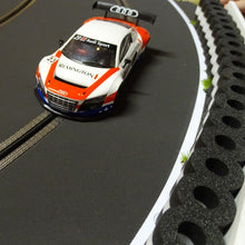 Laden Sie das Bild in den Galerie-Viewer, Reifenstapel  schwarz weiss mit NSR Audi R8
